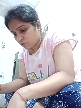 aliya-jaan71 online show from October 2, 2025, 4:43 pm