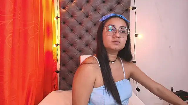 Luna021 1 online show from January 13, 2026, 8:13 pm