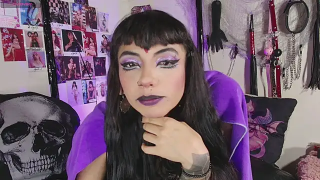 agathaaiko6 online show from October 3, 2025, 12:03 am