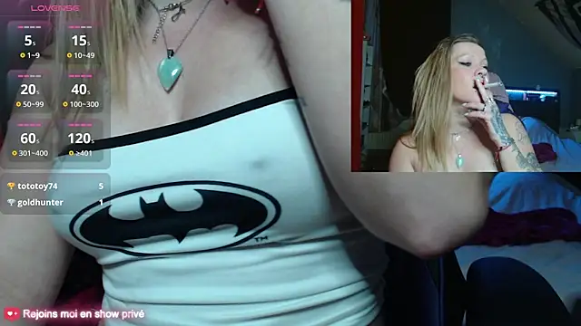 AnnaFalconeX online show from March 26, 2026, 11:57 pm