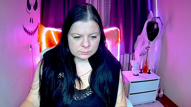 BritneyRaine online show from October 18, 2025, 6:15 am