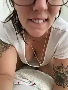 anonyme hot47 online show from October 5, 2025, 11:23 am