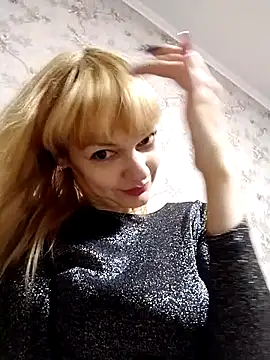 AliceSwan1122 online show from September 29, 2025, 5:51 pm