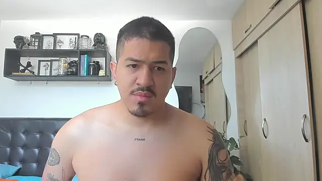 Arnolwilliams online show from September 15, 2025, 4:29 pm