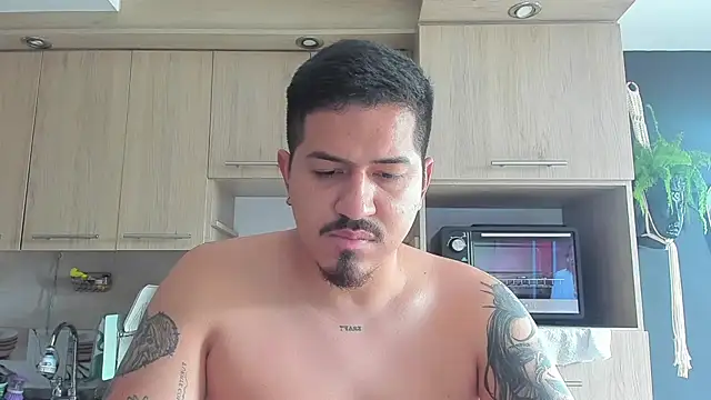 Arnolwilliams online show from October 14, 2025, 7:25 pm