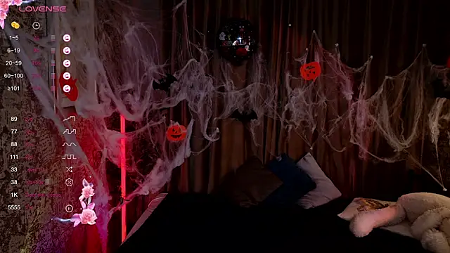 Snapshot of AlettaEve chatting on October 25, 2025, 3:34 pm AlettaEve online show from October 25, 2025, 3:34 pm