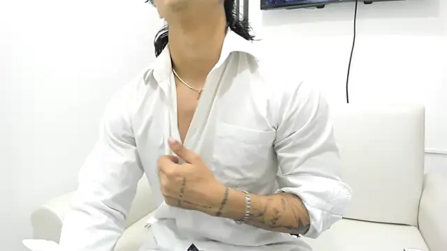 toji luxxer online show from September 28, 2025, 2:29 am