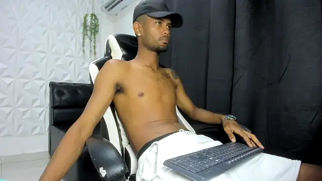 Snapshot of saack__xx chatting on May 27, 2026, 12:42 am saack xx online show from May 27, 2026, 12:42 am