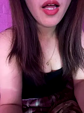 Moon pusy online show from December 3, 2025, 1:32 pm