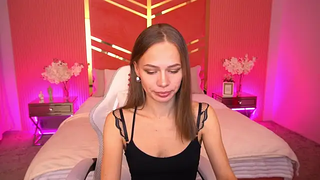 ShyySiren online show from October 11, 2025, 7:42 am