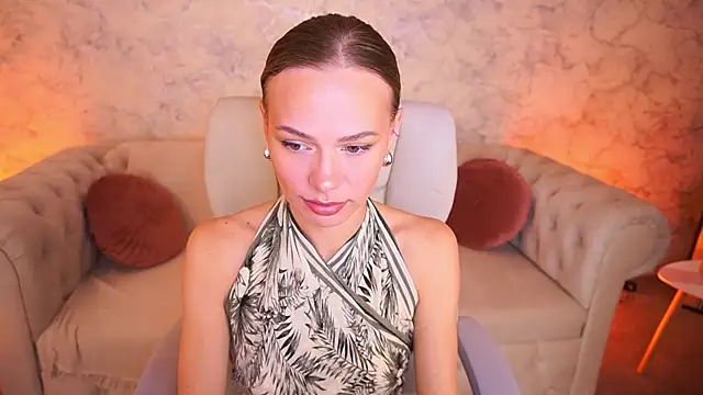 ShyySiren online show from September 21, 2025, 6:18 am