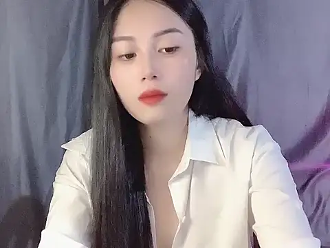 Lyly4757 online show from October 19, 2025, 1:08 am