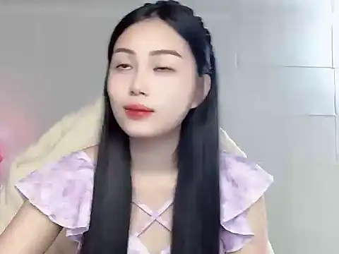 Lyly4757 online show from November 28, 2025, 5:07 am