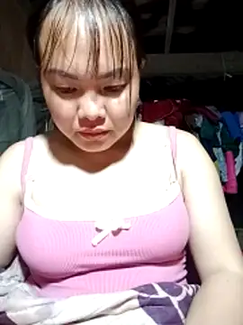 Snapshot of emilyzz chatting on May 12, 2026, 2:45 pm emilyzz online show from May 12, 2026, 2:45 pm