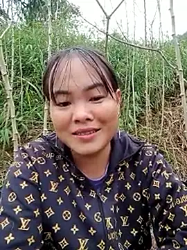 emilyzz online show from November 20, 2025, 9:54 am