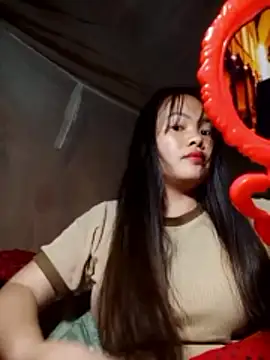 emilyzz online show from March 12, 2026, 1:04 pm