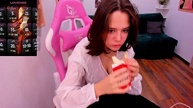 Nanami hot  online show from November 29, 2025, 10:37 am