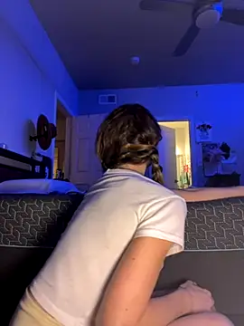 Texxaspearl online show from September 29, 2025, 7:26 am