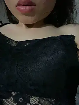 Bella sexy98 online show from October 5, 2025, 1:24 pm