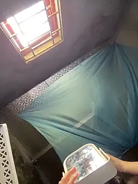 Bella sexy98 online show from October 8, 2025, 4:03 am