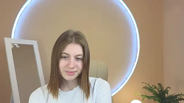 Pink Muse online show from November 14, 2025, 1:48 pm