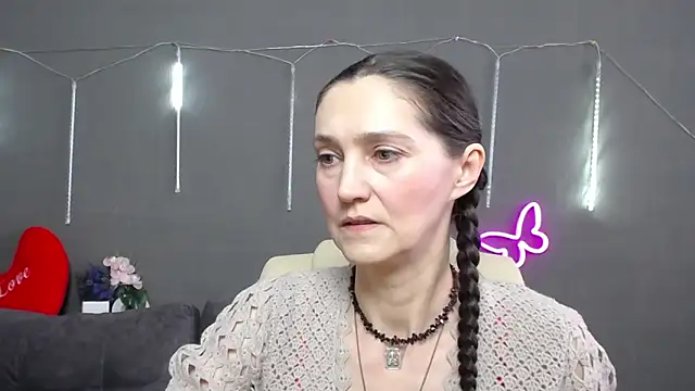 TayaFinch online show from March 12, 2026, 1:04 pm