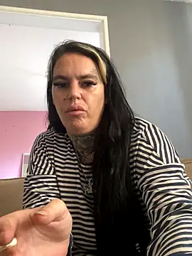 DIRTY PAISLEY X online show from September 23, 2025, 10:55 am