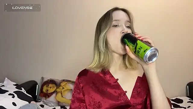 Snapshot of SoftcoreAlly chatting on November 3, 2025, 2:31 pm SoftcoreAlly online show from November 3, 2025, 2:31 pm