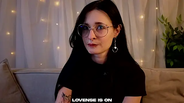 DarcyAspacio online show from February 28, 2026, 11:10 am