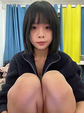 Snapshot of qiqi_x chatting on February 8, 2026, 2:37 pm qiqi x online show from February 8, 2026, 2:37 pm