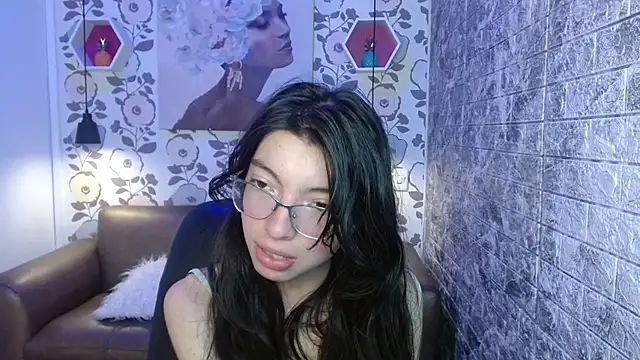 alllyson  online show from September 22, 2025, 8:26 pm