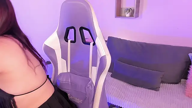 Snapshot of KairoLux chatting on November 12, 2025, 11:47 am KairoLux online show from November 12, 2025, 11:47 am