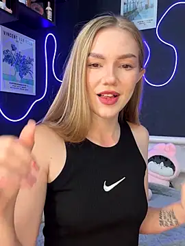 MilaMoone online show from October 29, 2025, 10:36 am