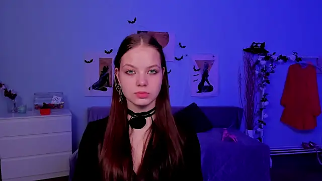 BetsyKiss online show from October 30, 2025, 5:10 pm