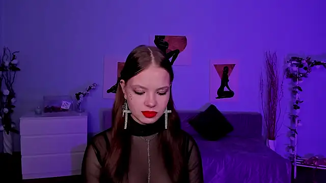 BetsyKiss online show from December 4, 2025, 5:12 pm