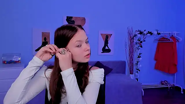 BetsyKiss online show from September 28, 2025, 5:25 am