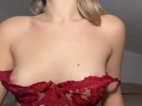 SophieBabe21 online show from March 6, 2026, 9:10 pm