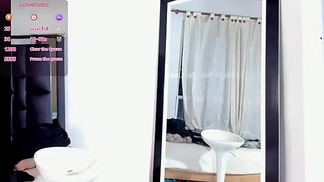 ArexBlakk online show from November 25, 2025, 12:38 pm