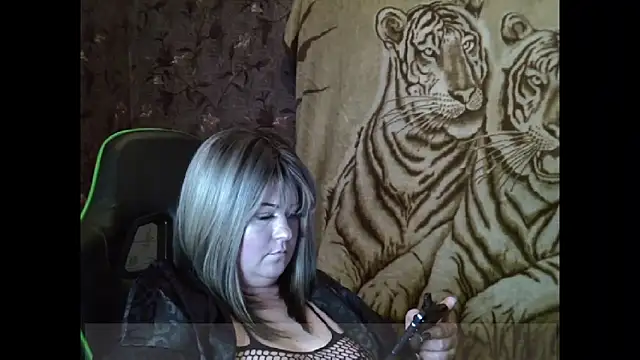 YuliiaSan online show from September 24, 2025, 6:14 pm