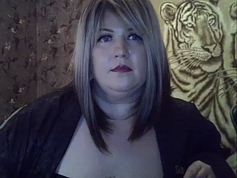 YuliiaSan online show from December 18, 2025, 5:56 am