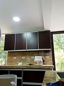 j martony online show from September 30, 2025, 2:23 pm