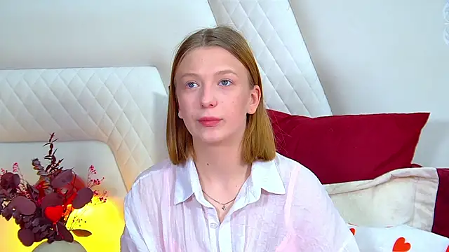 BeatriceBinoche online show from March 24, 2026, 6:24 am