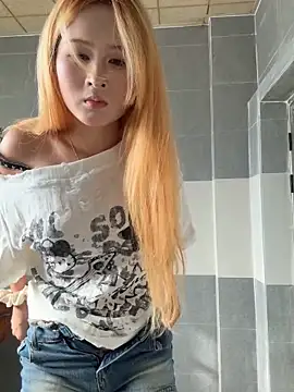 yuki june online show from September 20, 2025, 8:19 am