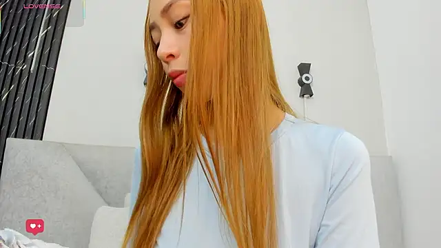 Naomi Rousse online show from February 23, 2026, 1:01 pm