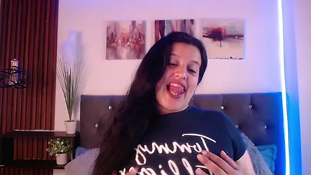 Andrea secret  online show from November 12, 2025, 2:43 pm