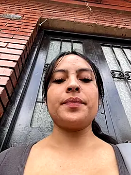 Karla 1-2 online show from September 30, 2025, 6:36 pm