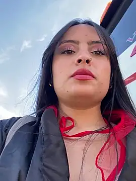 Karla 1-2 online show from September 25, 2025, 8:37 pm