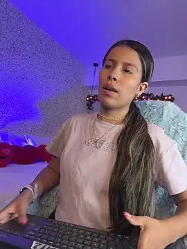 Snapshot of EMILIIA_RICHTER__ chatting on February 3, 2026, 7:30 pm EMILIIA RICHTER online show from February 3, 2026, 7:30 pm