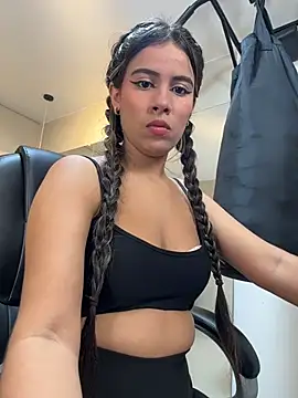 EMILIIA RICHTER   online show from March 4, 2026, 7:43 pm