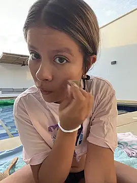 EMILIIA RICHTER   online show from December 14, 2025, 11:38 am